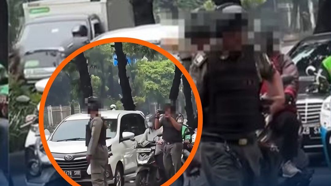 Viral Petugas Satpol PP Di Jakarta Rekam Temannya Atur Lalu Lintas Beberapa Menit Lalu Pergi