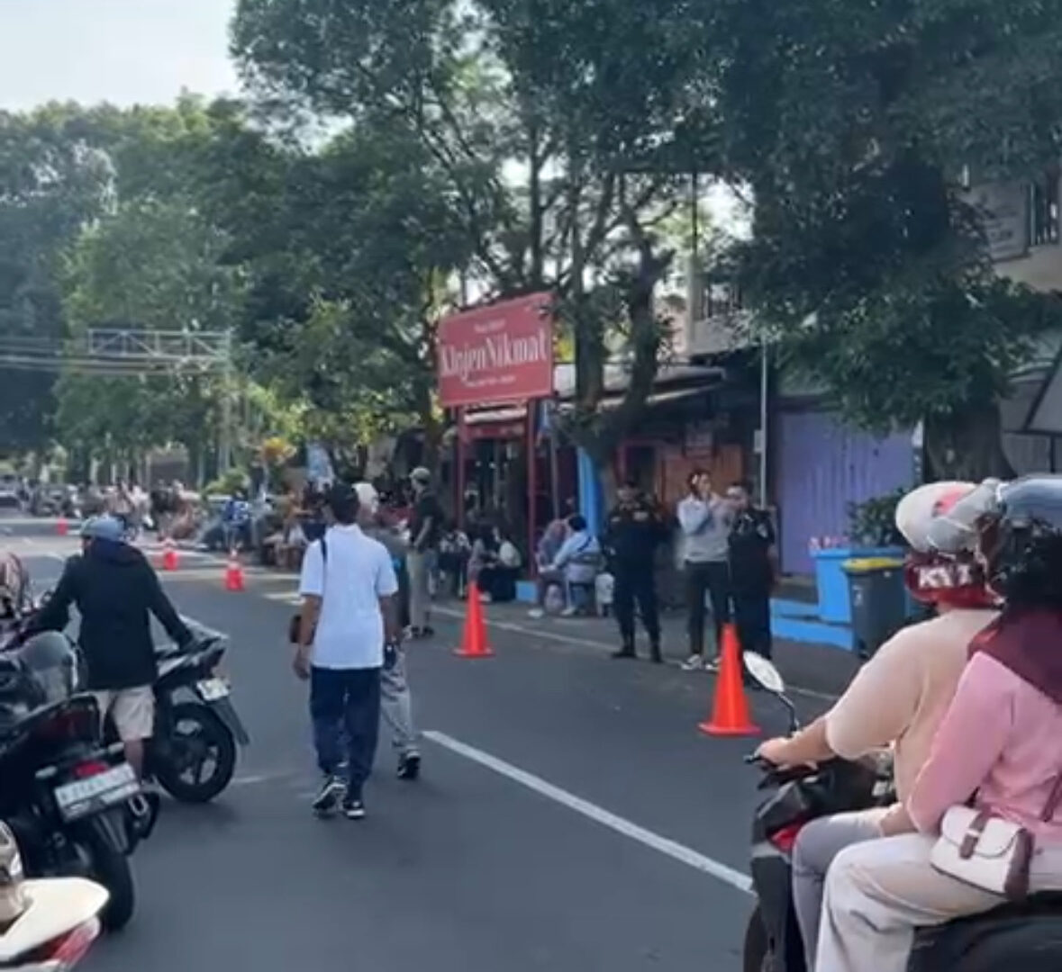 Suasana Pasar Klojen Setelah Diberlakukan Sistem Satu Arah Saat Akhir Pekan