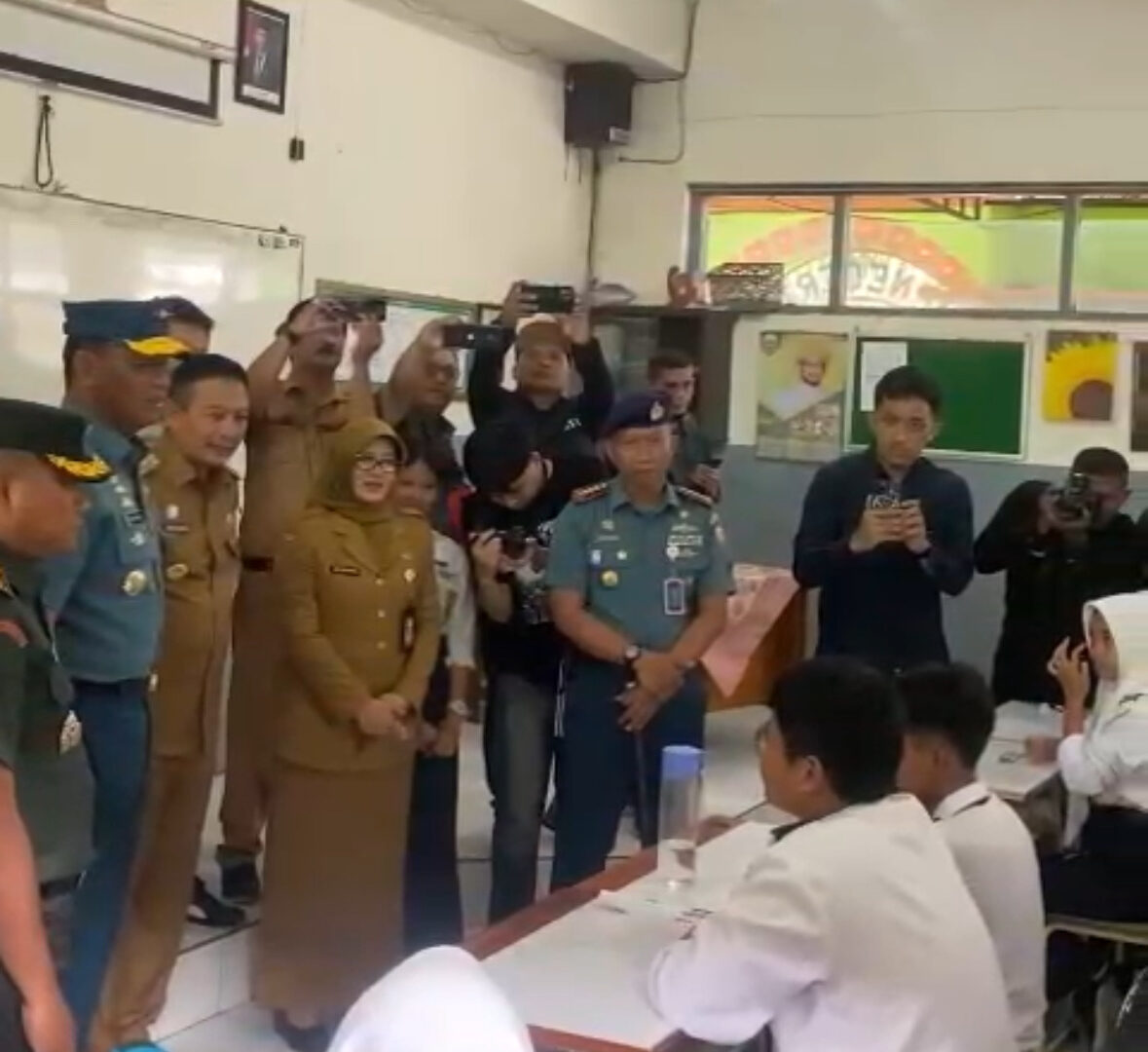 Wali Kota Malang Tinjau Pelaksanaan MBG Di SMPN
