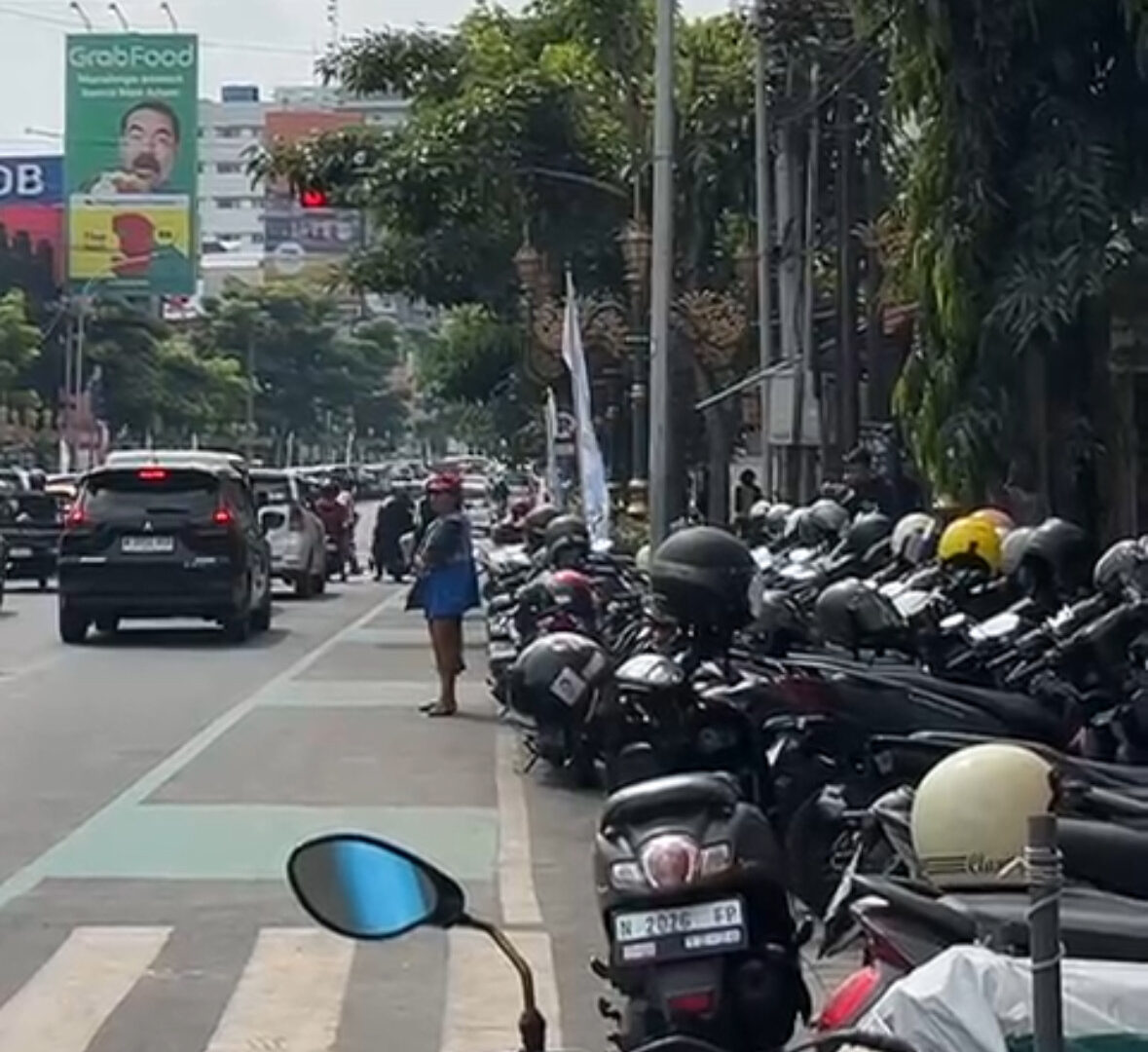 Suasana Parkiran Di Kayutangan Kota Malang