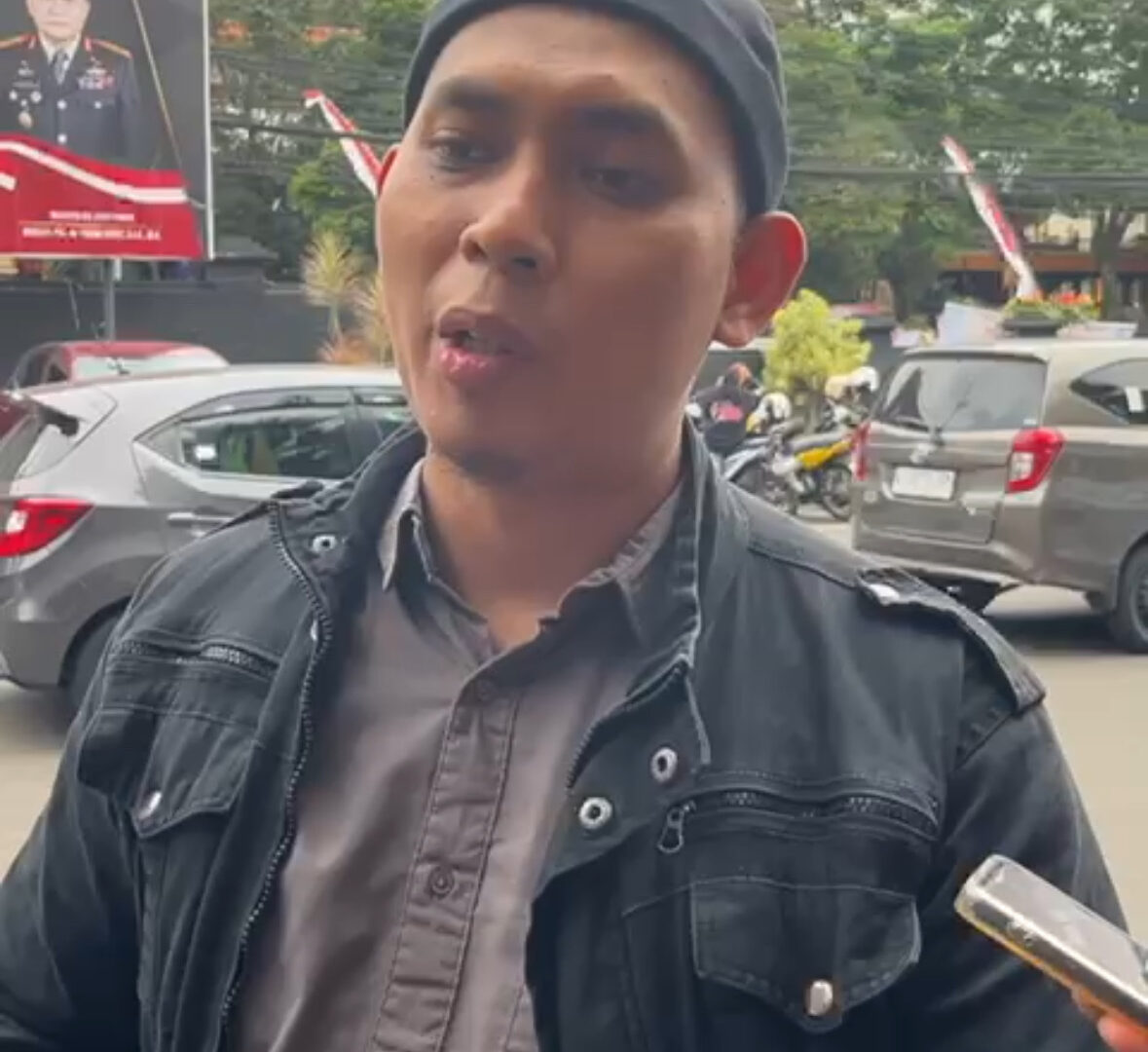 Kuasa Hukum FR Memberi Keterangan Pers Terkait Kasus Penusukan Pesilat Di Kota Malang