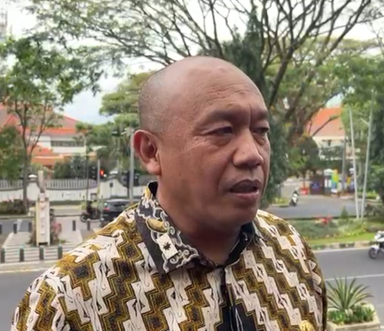 Kepala Diskopindag Kota Malang Memberikan Keterangan Kepada Media Terkait Isu Beras Oploasn.