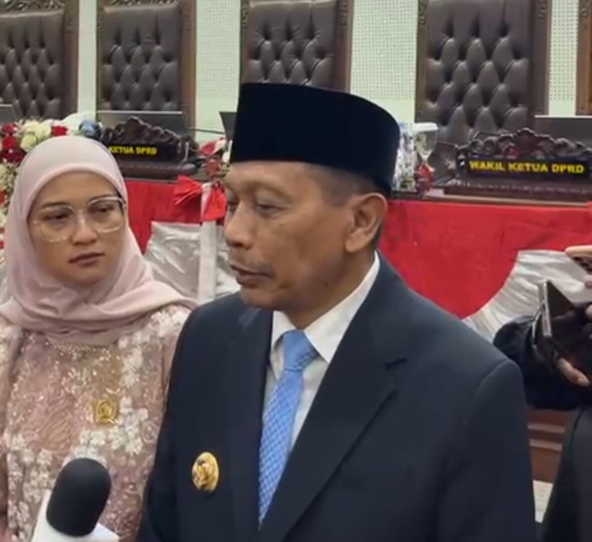 Wali Kota Malang Wahyu Hidayat Saat Menyampaikan Kebijakan PBB 2025 Yang Tidak Mengalami Kenaikan, Di Balai Kota Malang
