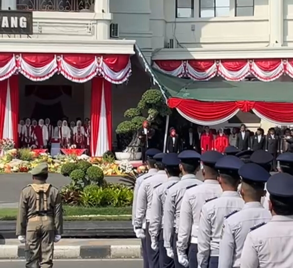 Suasana Upacara HUT Ke RI Di Balai Kota Malang