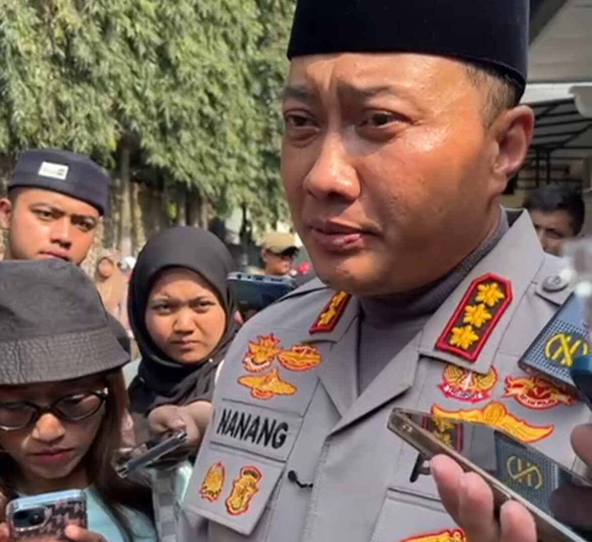 Kapolresta Malang Kombes Pol Nanang Haryono Memberi Keterangan Pers