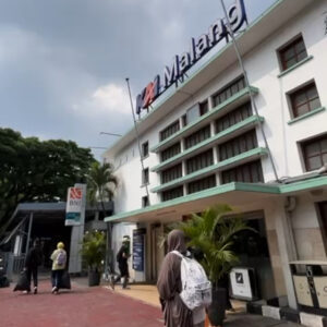 Tampak Depan Stasiun Kota Malang