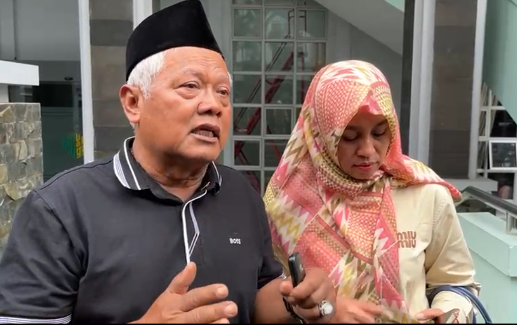 Imam Muslimin, Dosen UIN Malang, Saat Memberikan Klarifikasi Bersama Pihak Kampus Dan Kemenag Di Malang