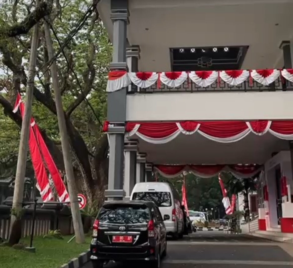 Gedung DPRD Kota Malang Tampak Samping