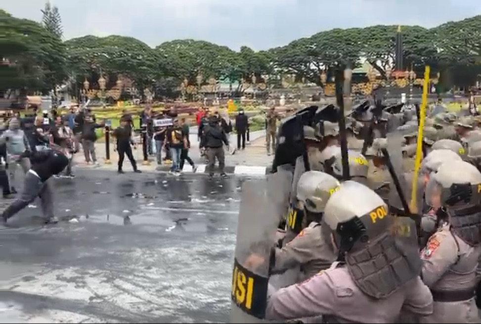 Simulasi Sispamkota Polresta Malang Di Balai Kota