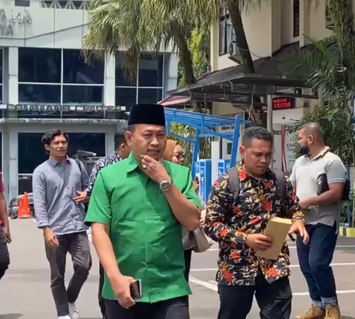 Sahara Dan Kuasa Hukum Datang Di Polresta Malang Kota