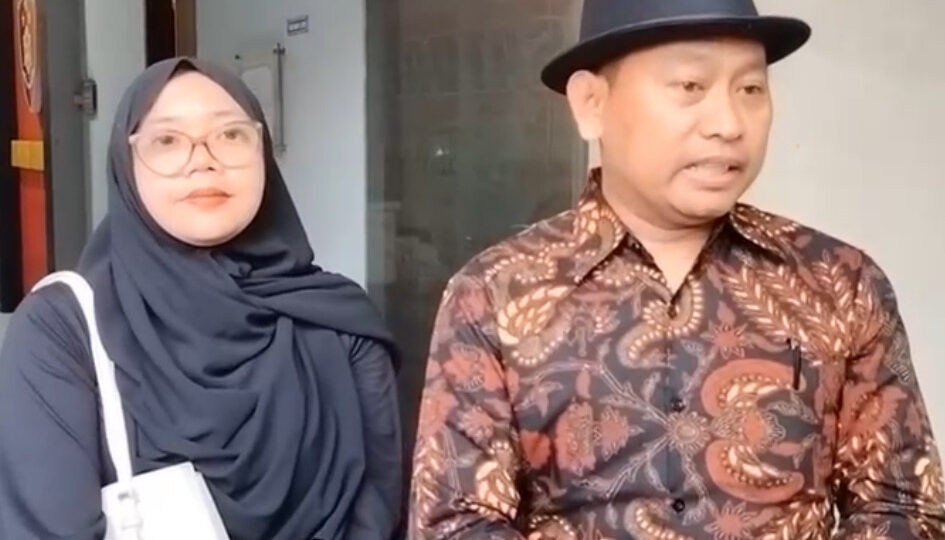 Sahara Dan Kuasa Hukumnya Usai Pemeriksaan Dugaan Pelecehan Seksual Di Polresta Malang Kota