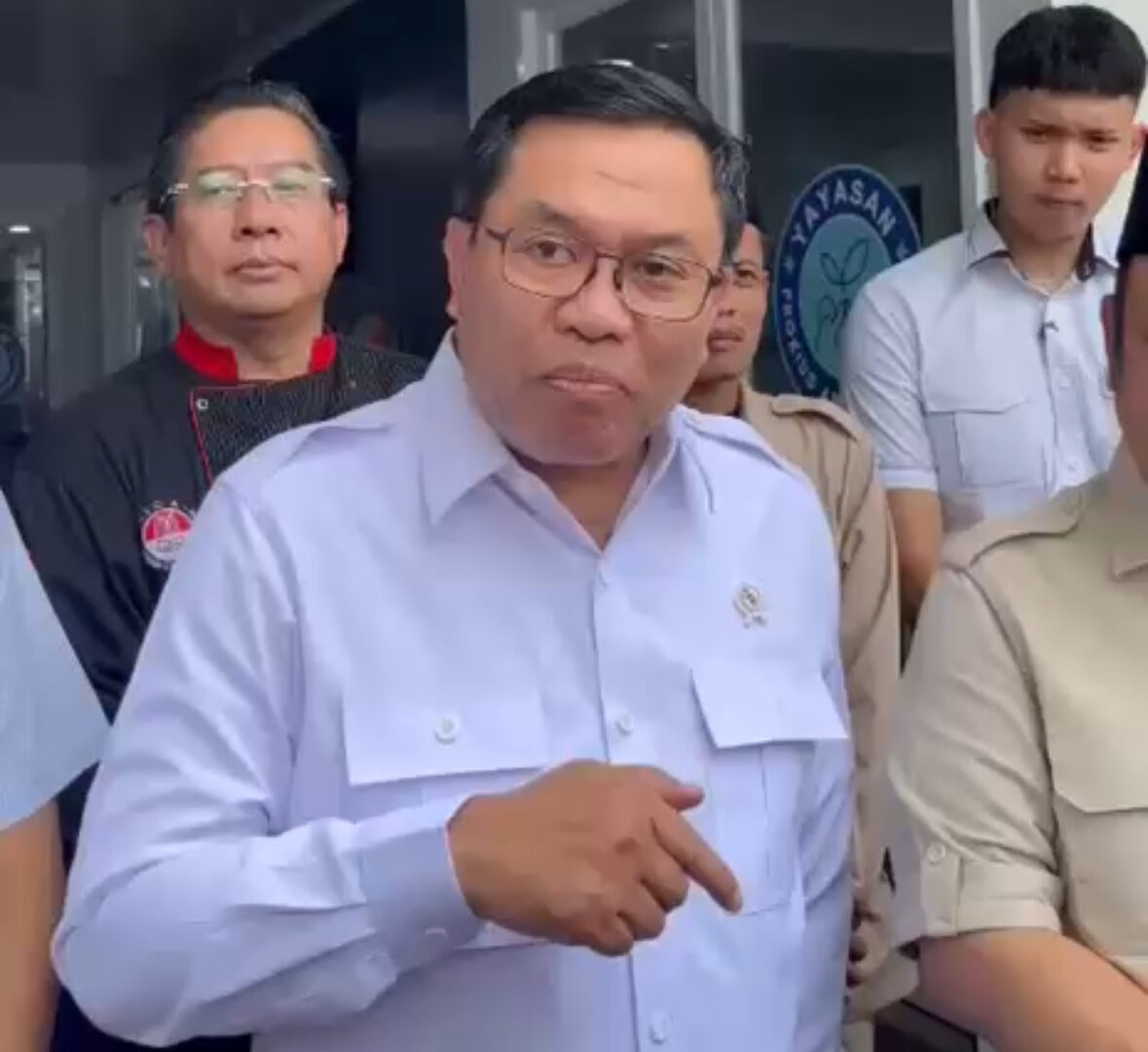 Sony Sanjaya Memberikan Keterangan Usai Evaluasi Program MBG Di Malang