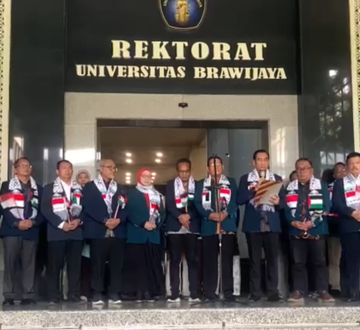 Deklarasi UB Dukung Kemerdekaan Palestina Di Depan Rektorat