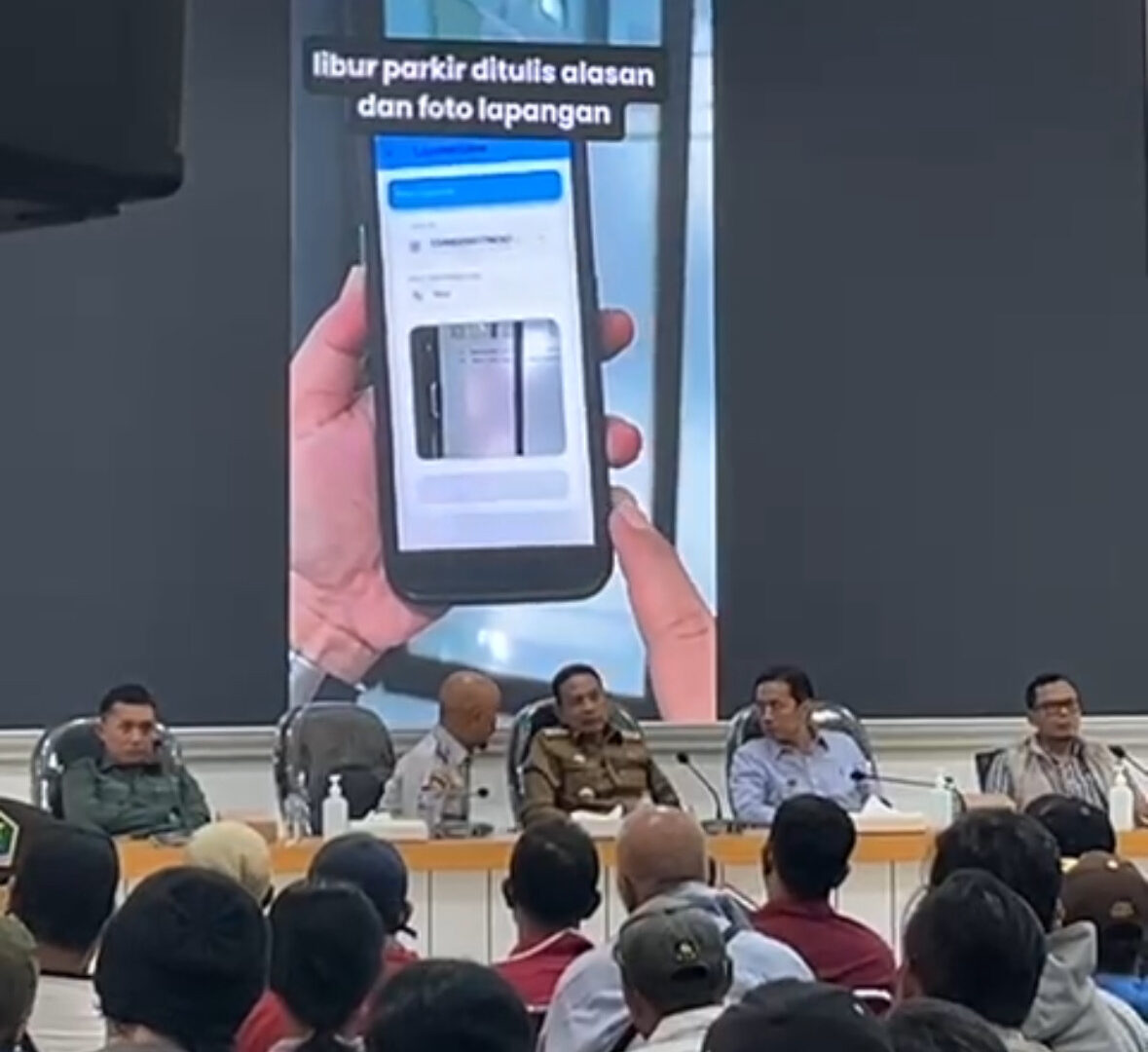 Wali Kota Malang Dan Dishub Meluncurkan Sistem Parkir Digital SISPARMA Bersama Para Jukir Di Gedung Mini Block Office.