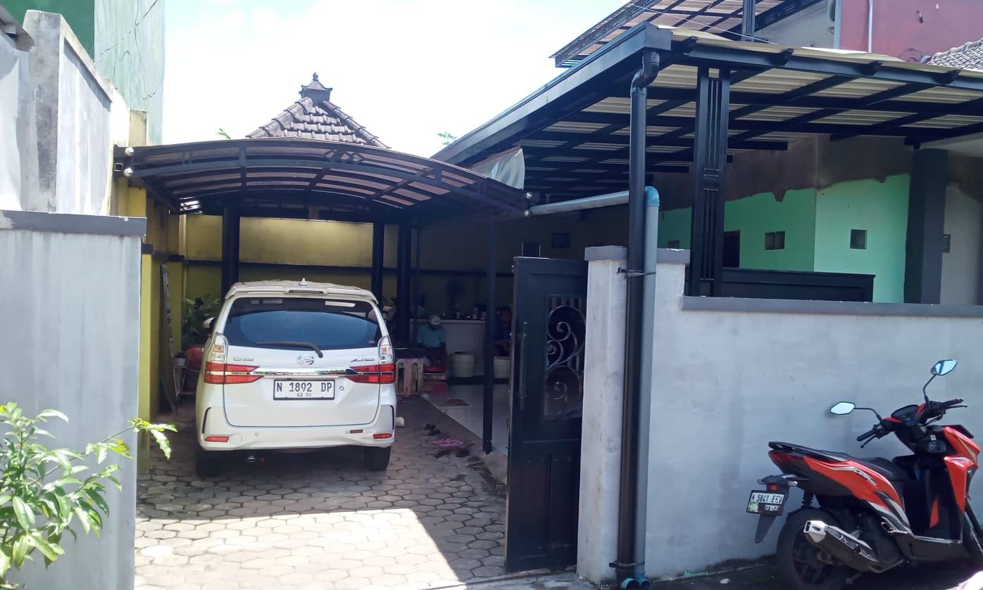 Garasi Rumah Korban Pencurian Dua Motor Di Kawasan Bandulan, Kota Malang, Yang Dibobol Pelaku Saat Penghuni Tertidur