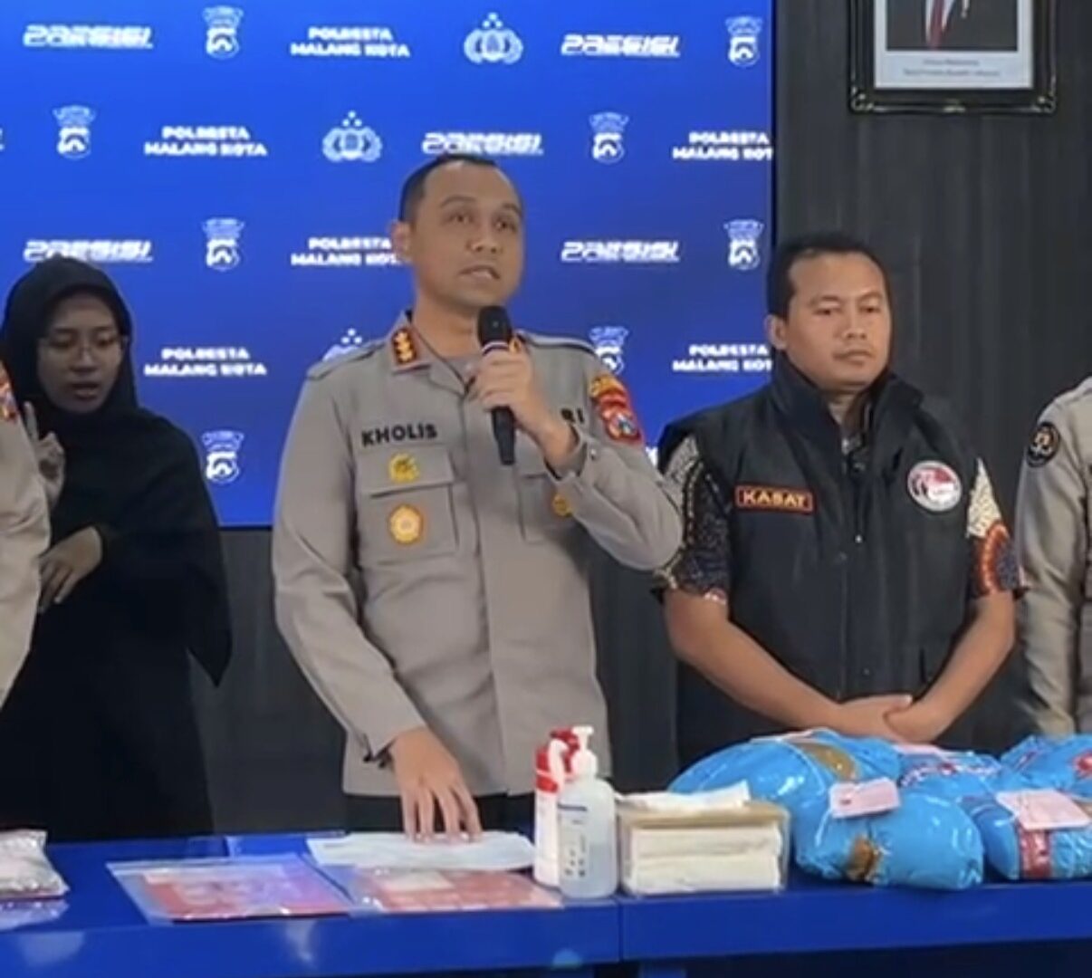 Kapolresta Malang Kombes Pol Putu Kholis Memberikan Keterangan Terkait Pengamanan Harlah NU