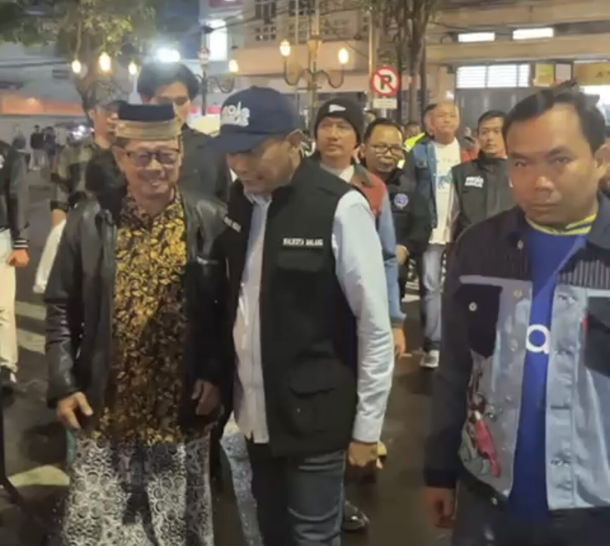 Wali Kota Malang Wahyu Hidayat Meninjau Penataan Parkir Di Kawasan Kayutangan Usai Malam Tahun Baru