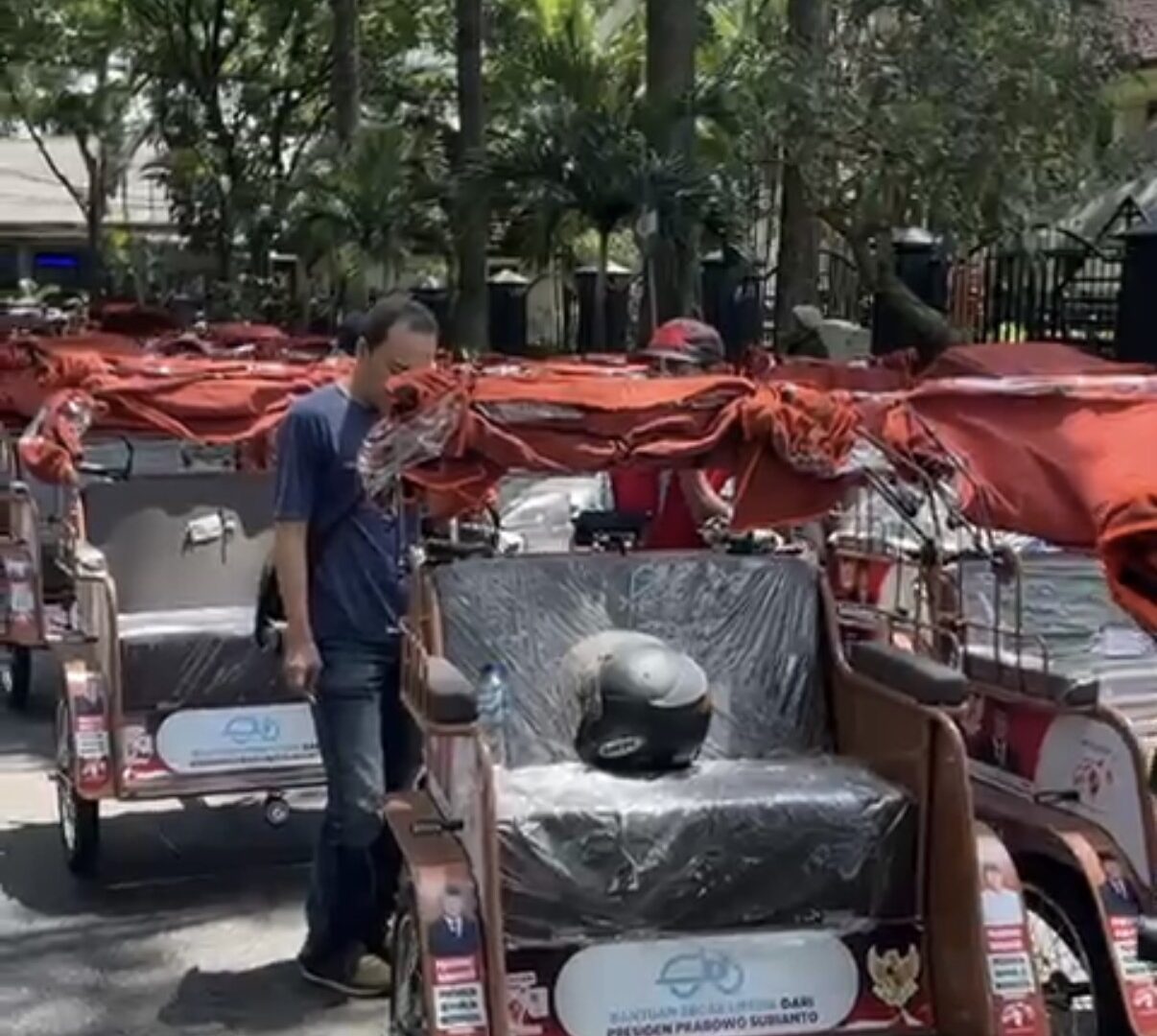 Becak Listrik Pemberian Presiden Probowo Di Balaikota Malang