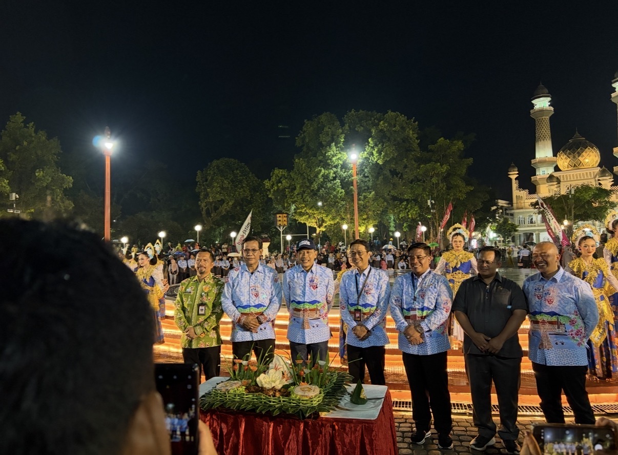 Wali Kota Malang Wahyu Hidayat Meresmikan Alun-alun Merdeka Hasil Revitalisasi