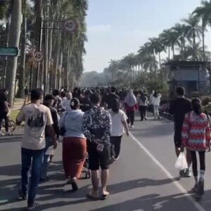 Aktivitas Masyarakat Saat Car Free Day (CFD) Kota Malang Di Jalan Besar Ijen