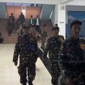 Ribuan Personel Banser NU Mengikuti Apel Kesiapan Pengamanan Mujahadah Kubro 1 Abad NU Di Stadion Gajayana