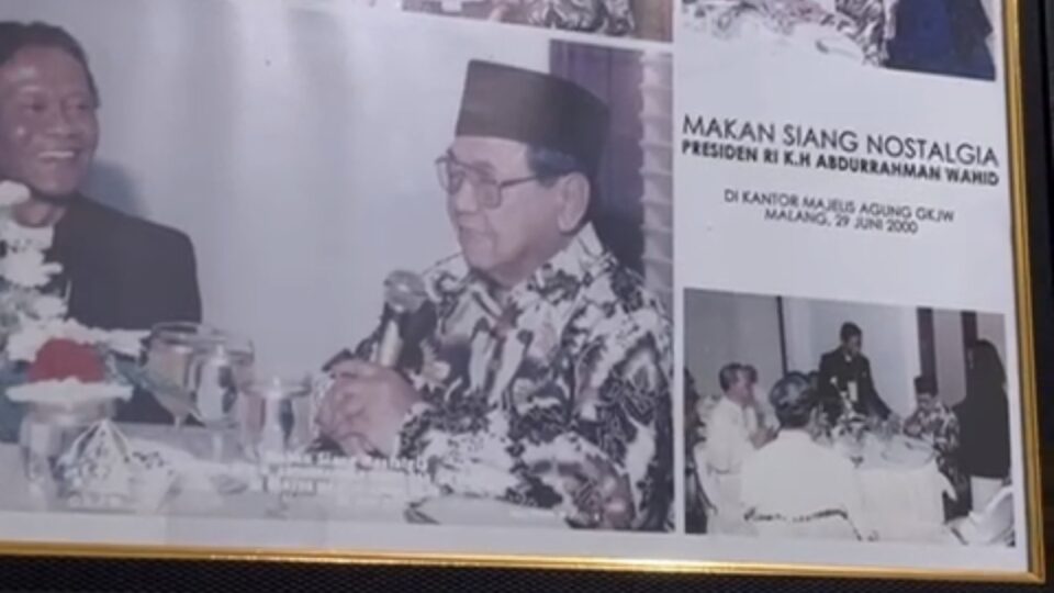 Foto Bersejarah Gus Dur Di GKJW Malang