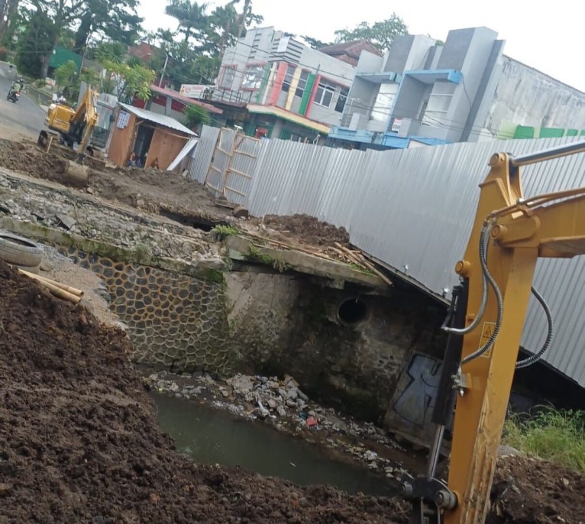 Penutupan Sementara Jembatan Sonokembang Malang