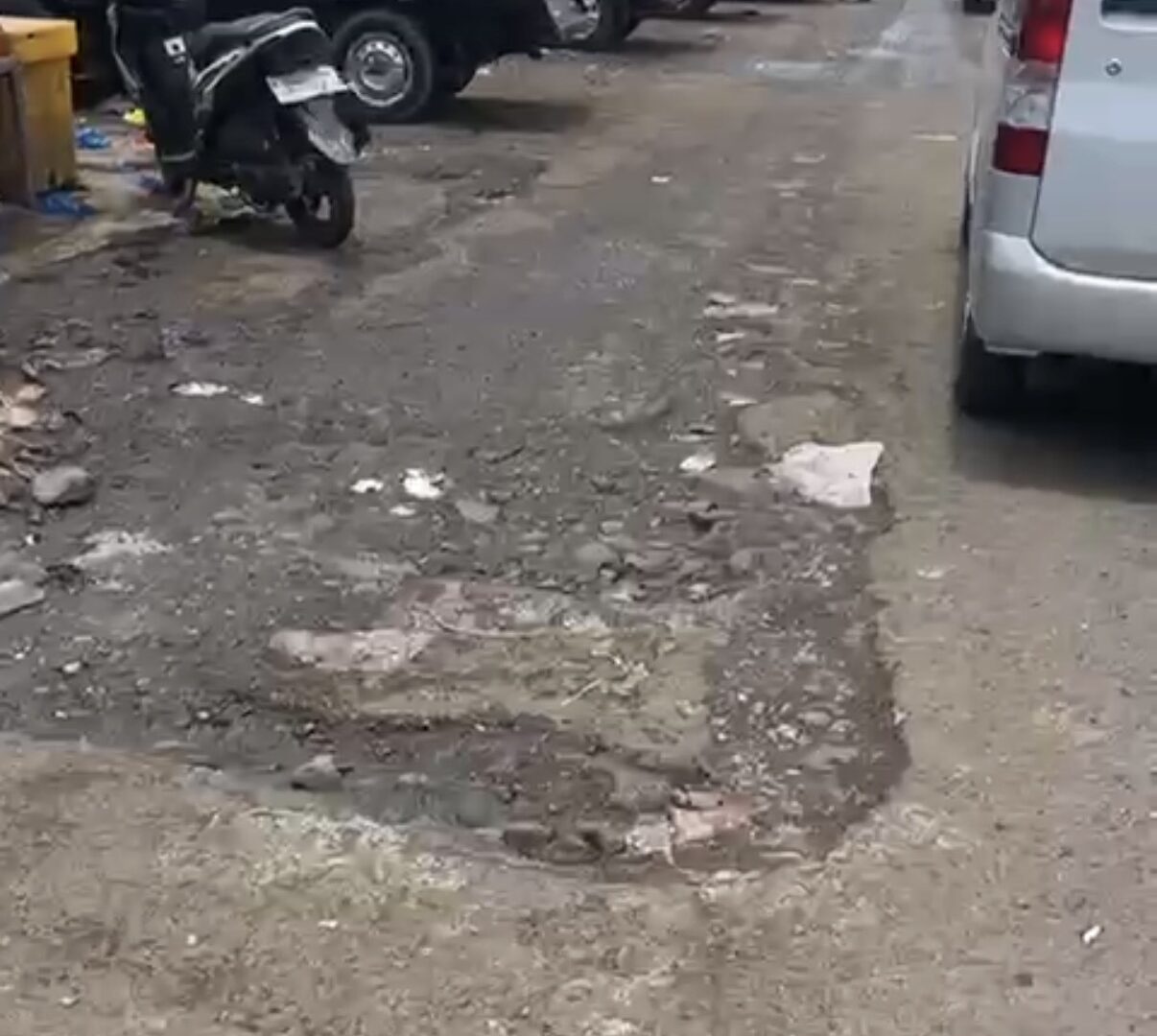 Jalan Rusak Di Kota Malang