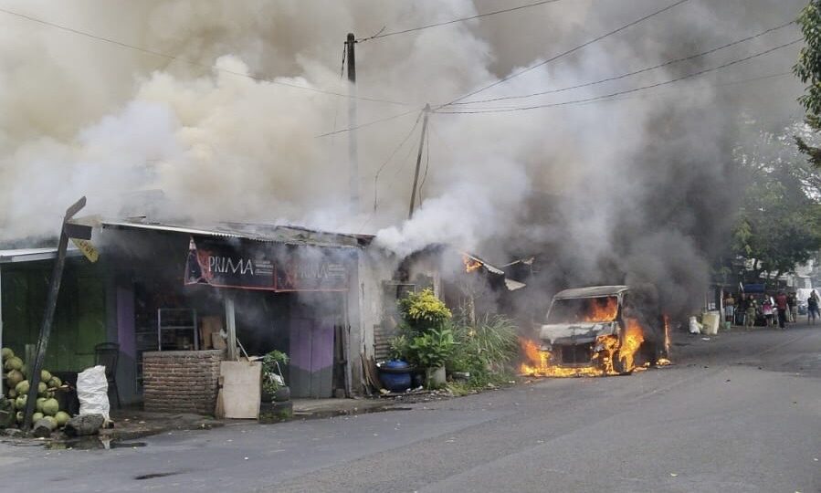 Kebakaran Mobil Di Jalan Tenaga, Blimbing, Kota Malang