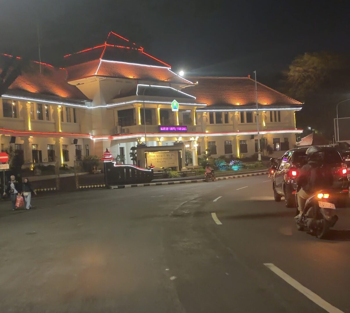 Balaikota Malang Tampak Depan