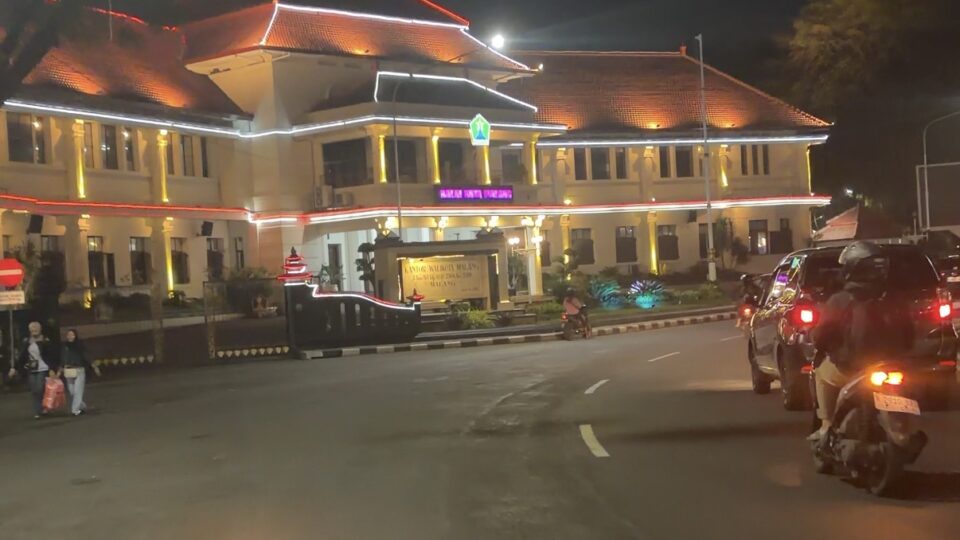 Balaikota Malang Tampak Depan