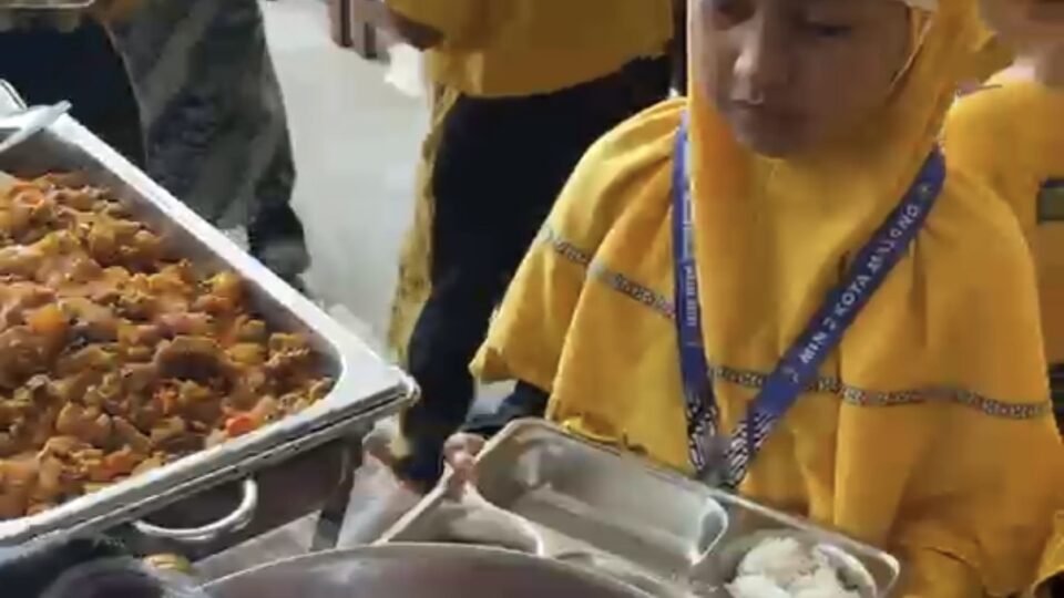 Program Makan Bergizi Gratis Konsep Prasmanan Di Malang