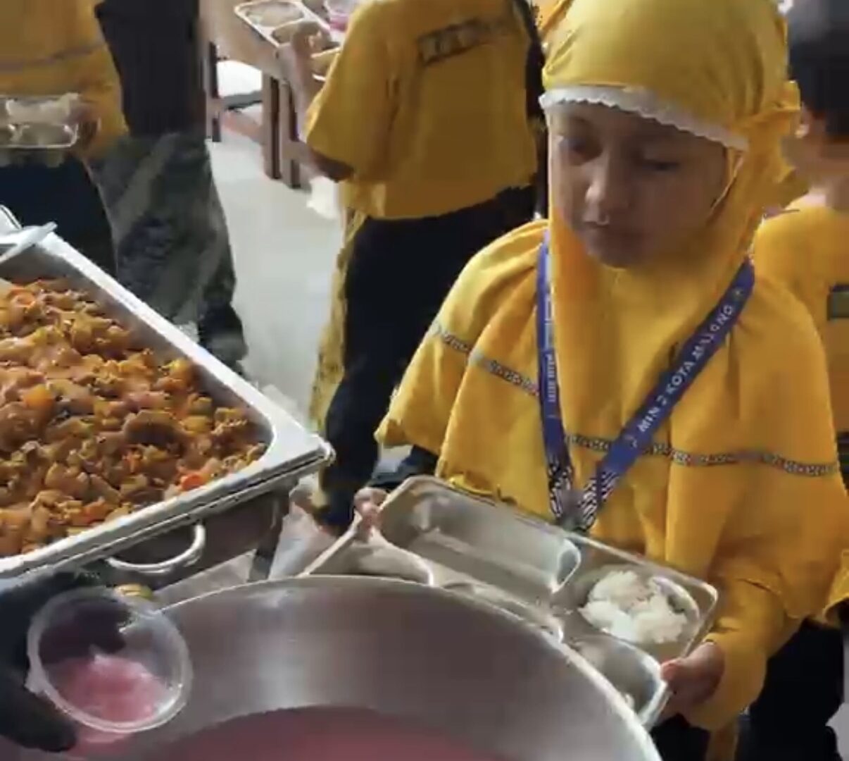 Program Makan Bergizi Gratis Konsep Prasmanan Di Malang