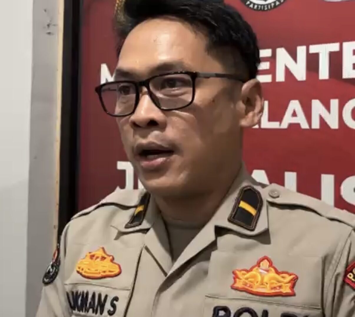 Kasihumas Polresta Malang Kota Memberikan Keterangan Kasus Penipuan Pernikahan