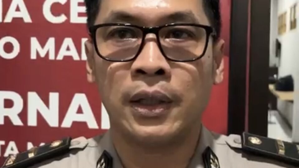 Kasihumas Polresta Malang Kota Memberikan Keterangan Terkait Meninggalnya Yai Mim