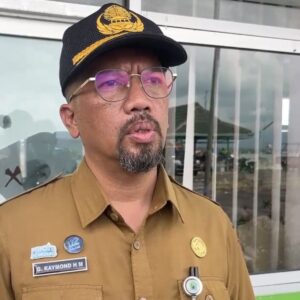 Kepala DLH Kota Malang Raymond Hatigoran Matondang Memberikan Keterangan Terkait Toilet Alun-alun Merdeka