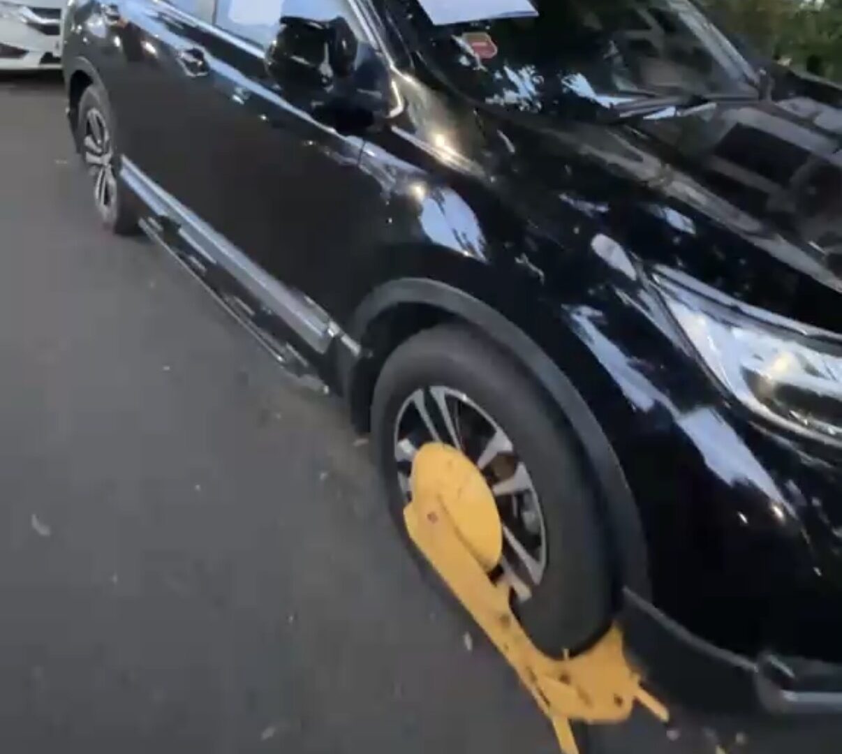 Kendaraan Digembok Di Area Rumah Sakit Saiful Anwar Malang