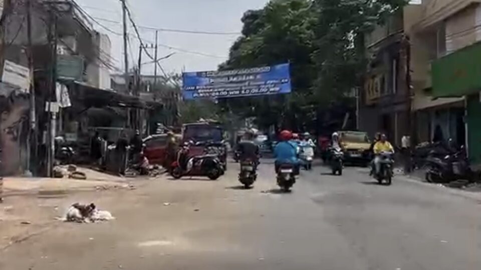 Jalan Zaenal Zakse Malang Tampak Lengang Usai Penertiban