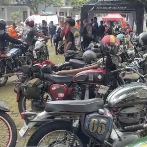 Motor Klasik Lintas Generasi Berkumpul Di Kota Malang