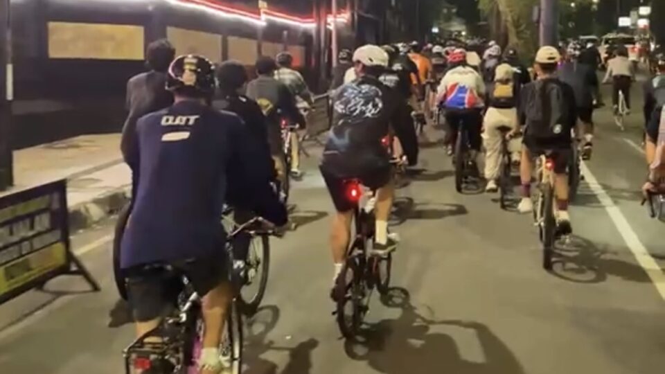Ratusan Pesepeda Mengikuti World Bicycle Day Di Kota Malang, Rabu Malam (3/6/26).